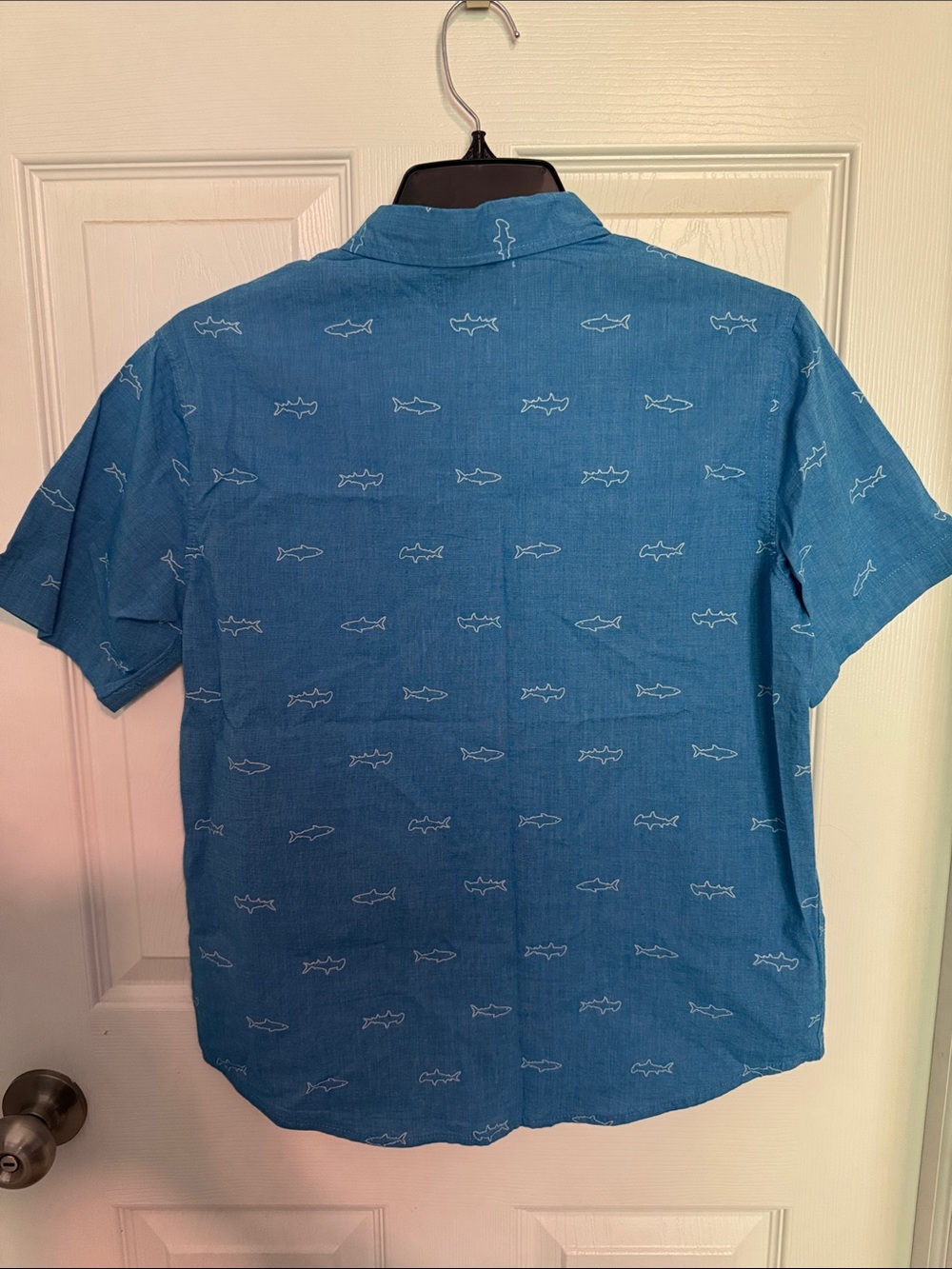 EUC Old Navy Boys Short-Sleeve Shark-Print Button-Down Shirt - Picture 6 of 6